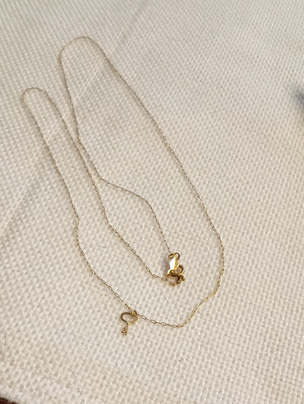 Delicate 14k Gold Link Key Pendant Chain EUC